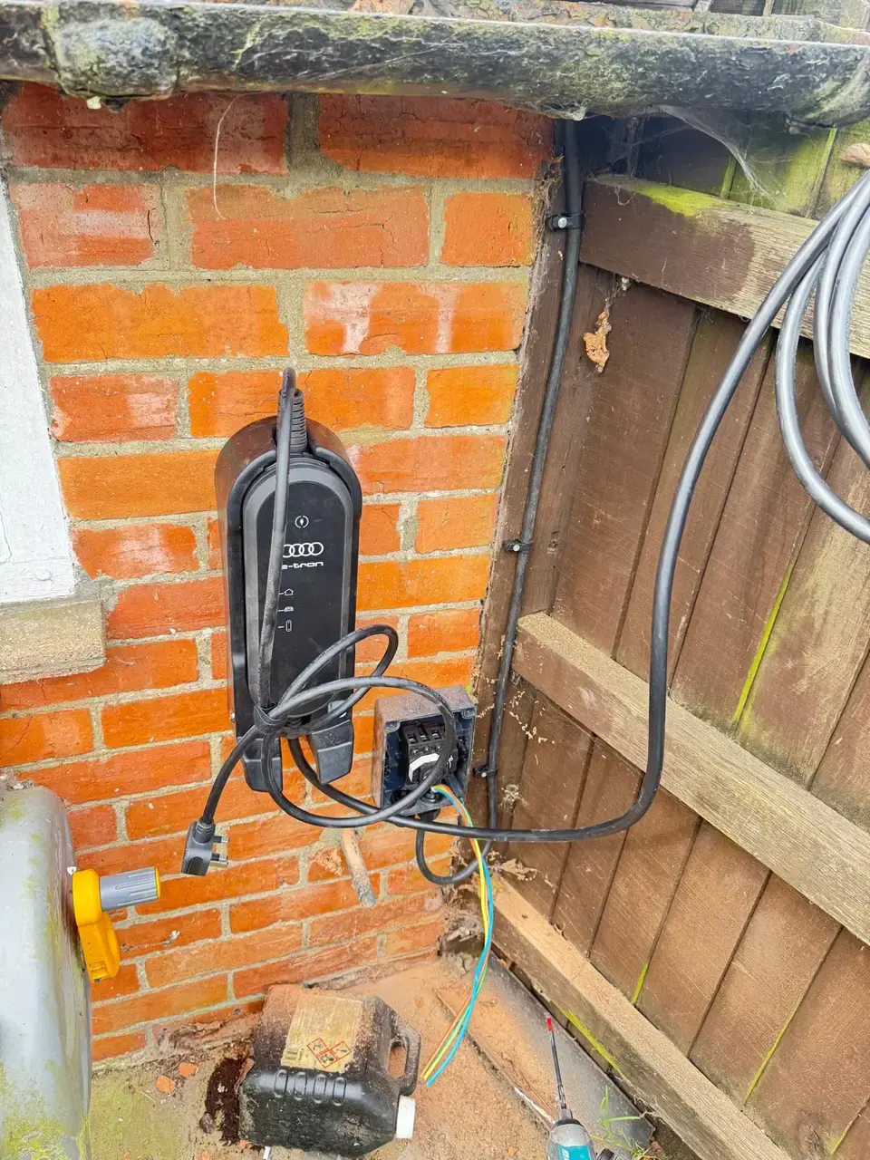 Audi e-tron EV Charger